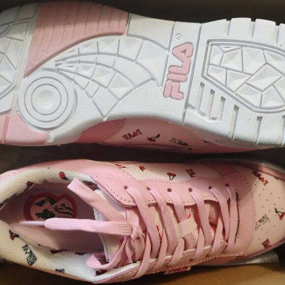 RARE Pink & White Filas Size 10 - Picture 3 of 3